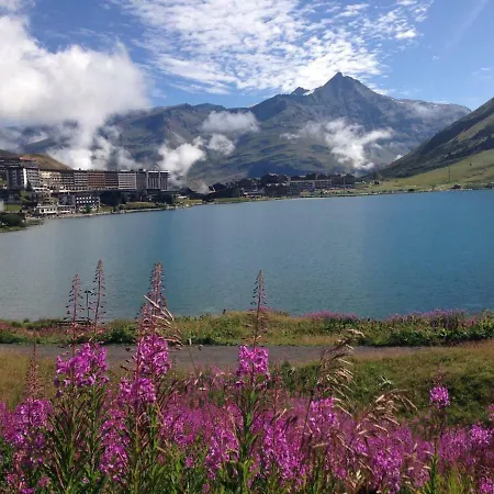 Au Pied Des Pistes Et Funiculaire